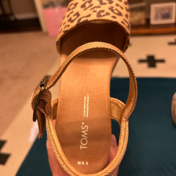 TOMS leopard print platform sandal - Picture 4 of 5